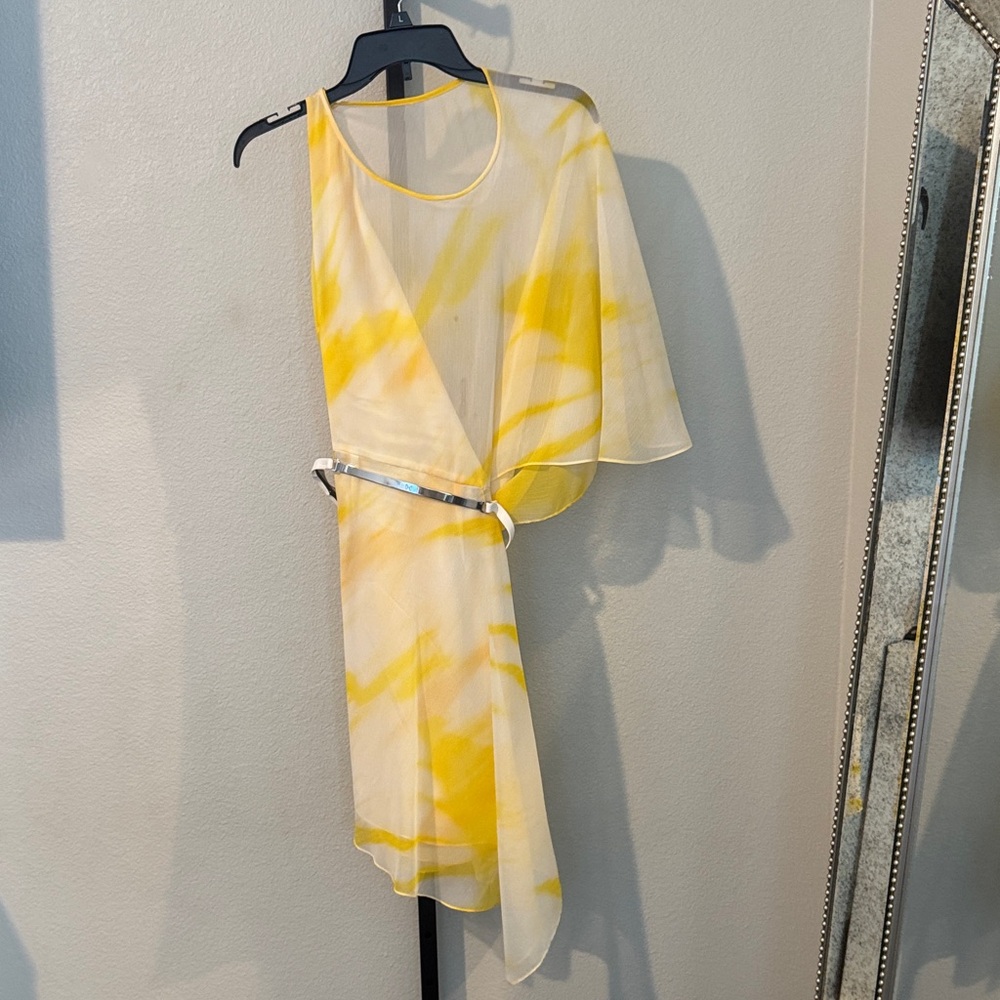 Halston Heritage Elegant One Shoulder Yellow and White Dress